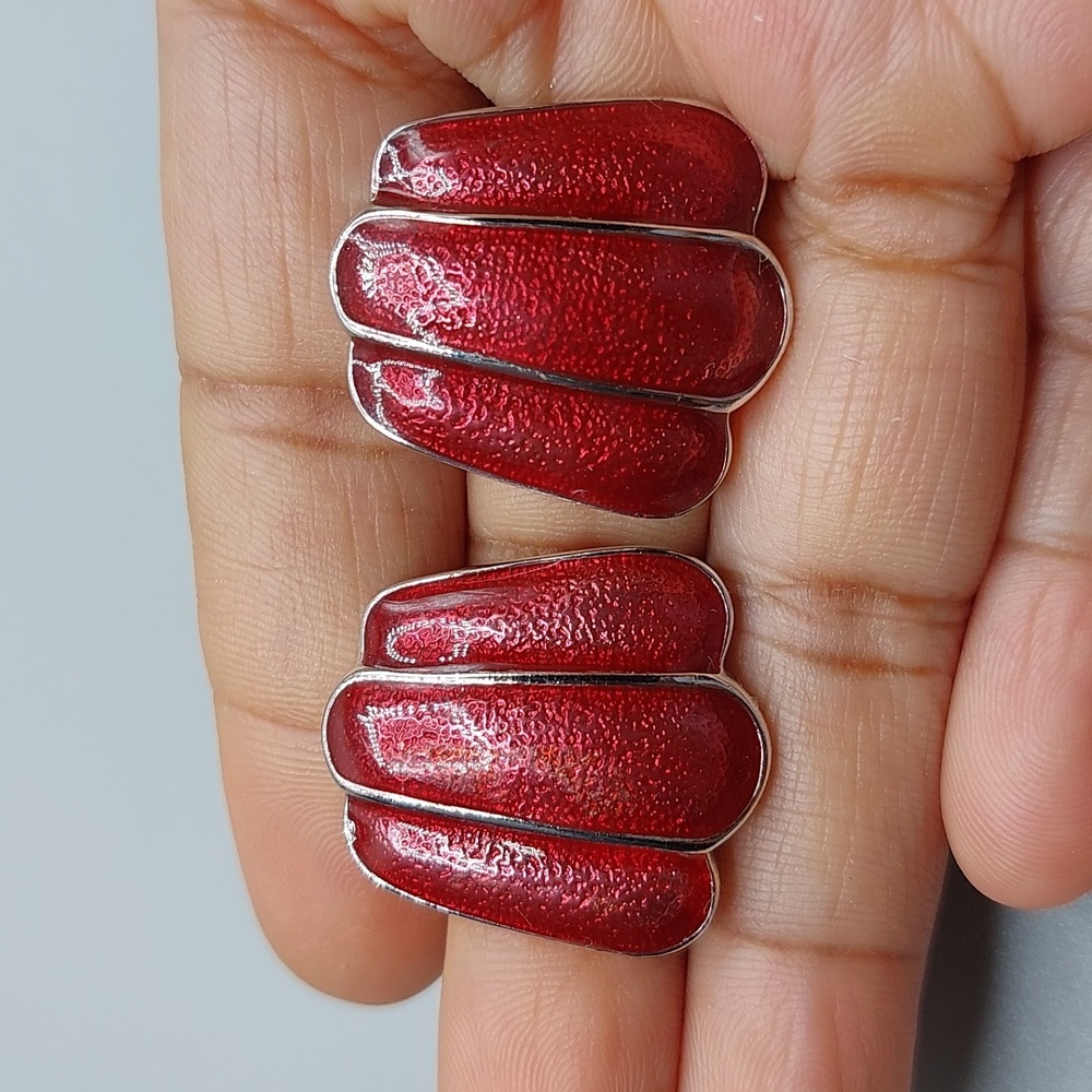 Vintage Chunky Hand Painted Red And Silver Tone Bold Clip-On Earrings - Picture 1 of 5